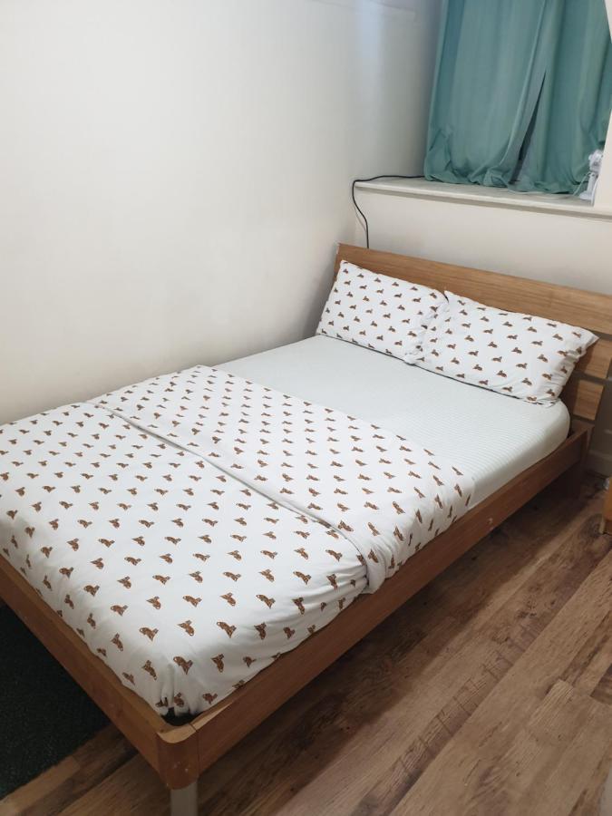 מנצ'סטר Splendid 4Bedrooms Shared Home מראה חיצוני תמונה